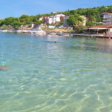 Apartment In With Sea View, Balcony, Air Conditioning, Wi-fi Trogir