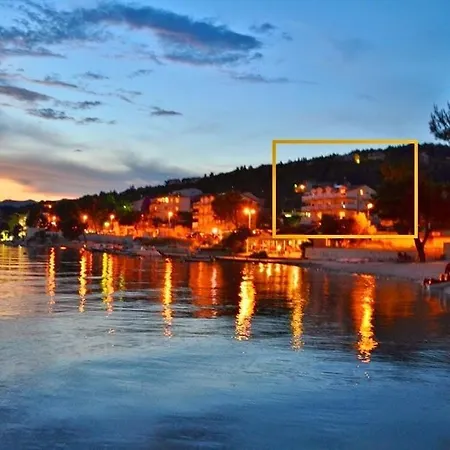 In With Sea View, Balcony, Air Conditioning, Wi-fi Trogir