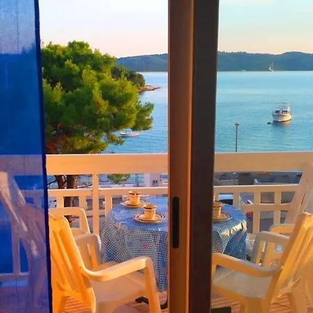 Apartment In With Sea View, Balcony, Air Conditioning, Wi-fi Trogir