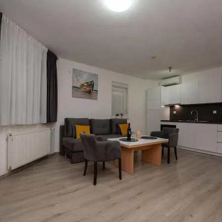 In With Sea View, Balcony, Air Conditioning, Wi-fi Trogir