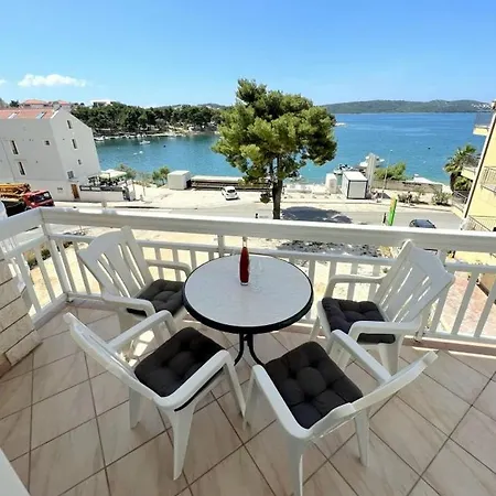 In With Sea View, Balcony, Air Conditioning, Wi-fi * Trogir
