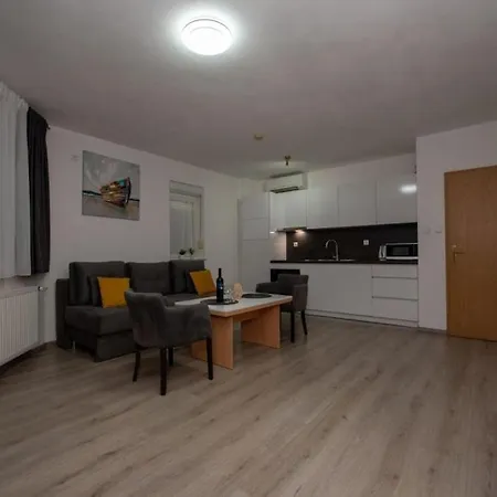 In With Sea View, Balcony, Air Conditioning, Wi-fi Apartment